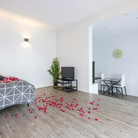 Cosy Jacuzzi Romantique Appartement *