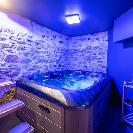 Cosy Jacuzzi Romantique 아파트 낭트